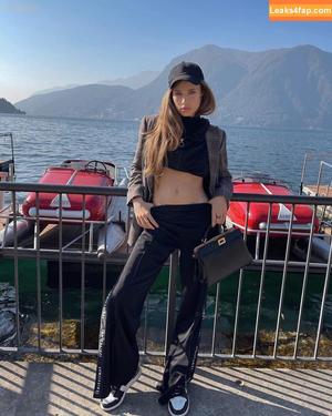 Xenia Tchoumitcheva photo #0292