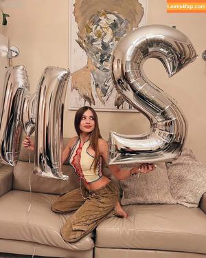 Xenia Tchoumitcheva photo #0298
