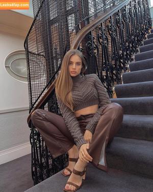 Xenia Tchoumitcheva photo #0300