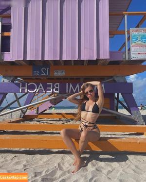 Xenia Tchoumitcheva photo #0339