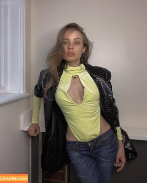Xenia Tchoumitcheva photo #0388