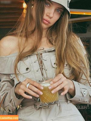 Xenia Tchoumitcheva photo #0412