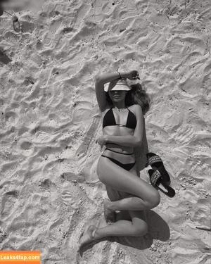 Xenia Tchoumitcheva photo #0413