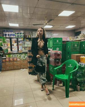 Xenia Tchoumitcheva photo #0419