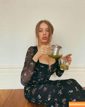 Xenia Tchoumitcheva photo #0435