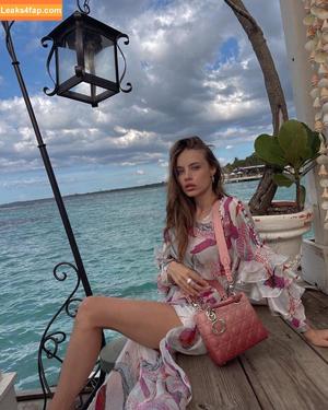 Xenia Tchoumitcheva photo #0437