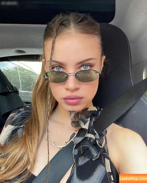 Xenia Tchoumitcheva фото #0487