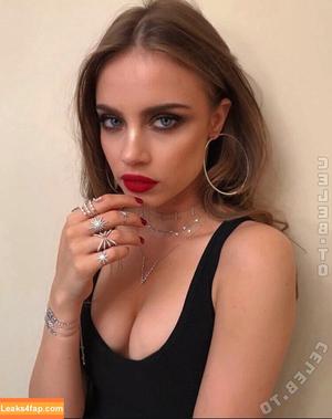 Xenia Tchoumitcheva фото #1010