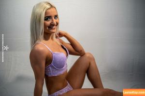 Xia Brookside photo #0053