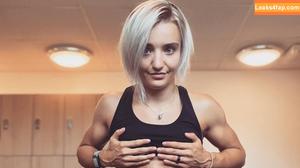 Xia Brookside photo #0219