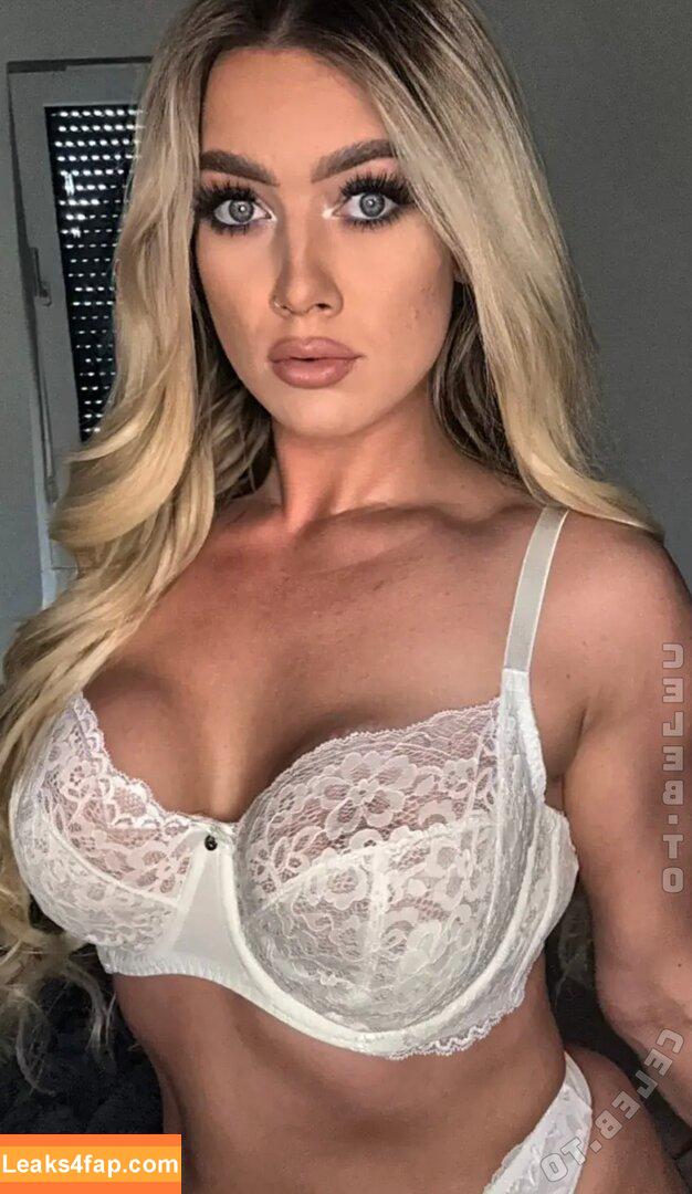 xlaura412 / xlauri412 leaked photo photo #0069