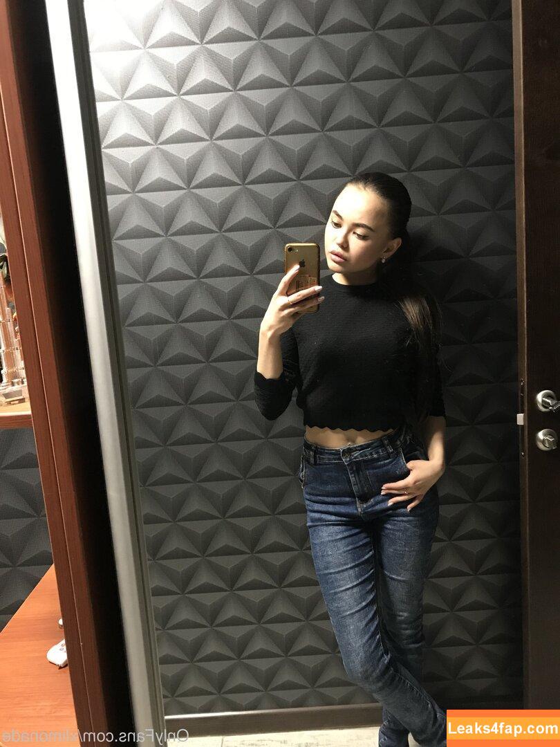 xlimonade / Anna Moon / Li Moon leaked photo photo #0183