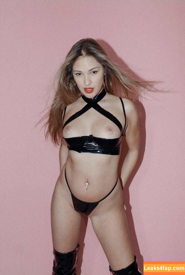 xogizelle / xogiselle leaked photo photo #0022