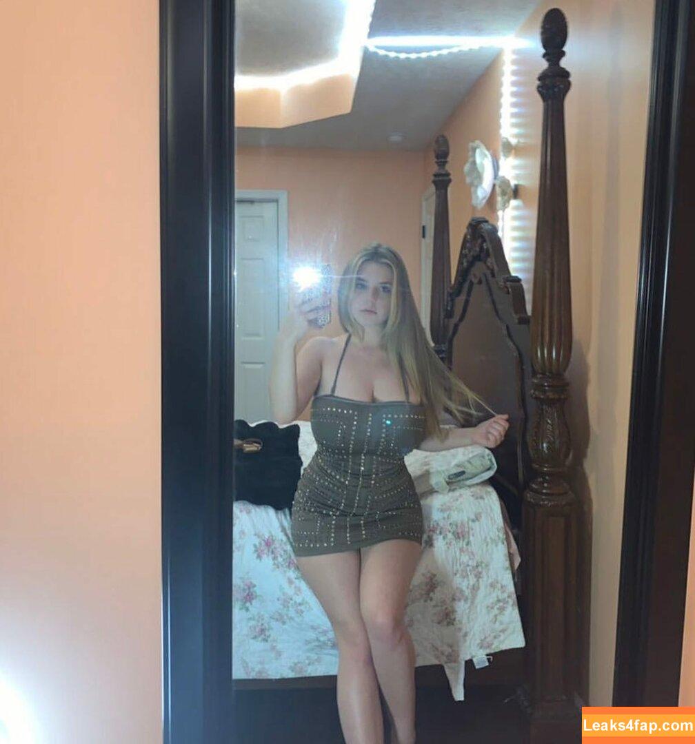 Xohalzy444 / Halz444 / Halzx / halzy4444 / schizoscorpioo leaked photo photo #0061