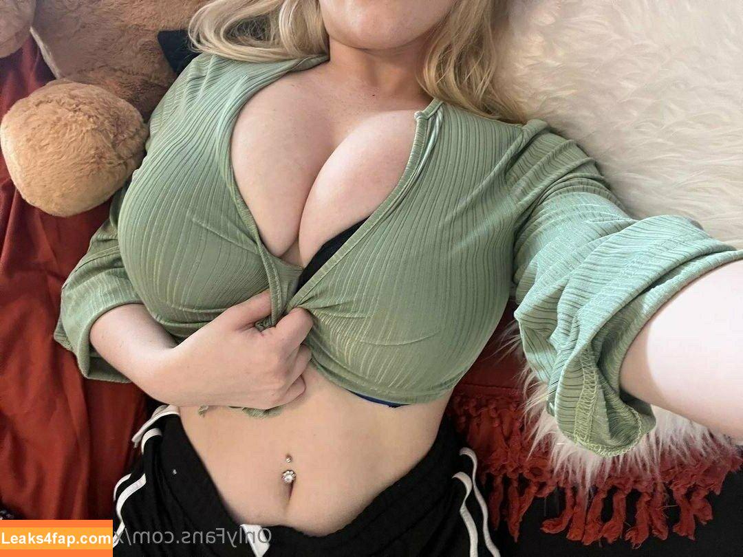 Xohalzy444 / Halz444 / Halzx / halzy4444 / schizoscorpioo leaked photo photo #0125