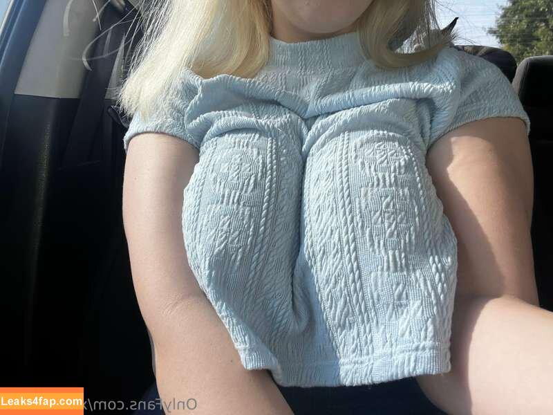 Xohalzy444 / Halz444 / Halzx / halzy4444 / schizoscorpioo leaked photo photo #0318