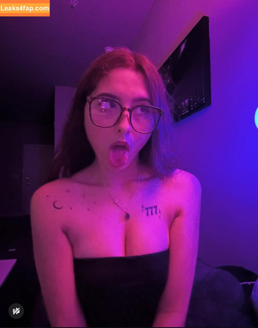 Xoxoaliyah70 / Aliyah / Xoxo.a.l.i.y.a.h / Xoxoaliyahrose / Xoxomuah23 leaked photo photo #0001