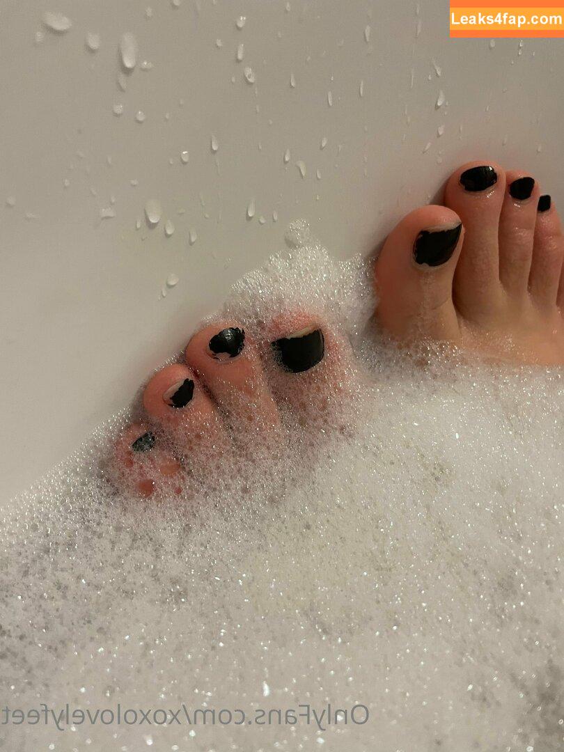 xoxolovelyfeet /  leaked photo photo #0004