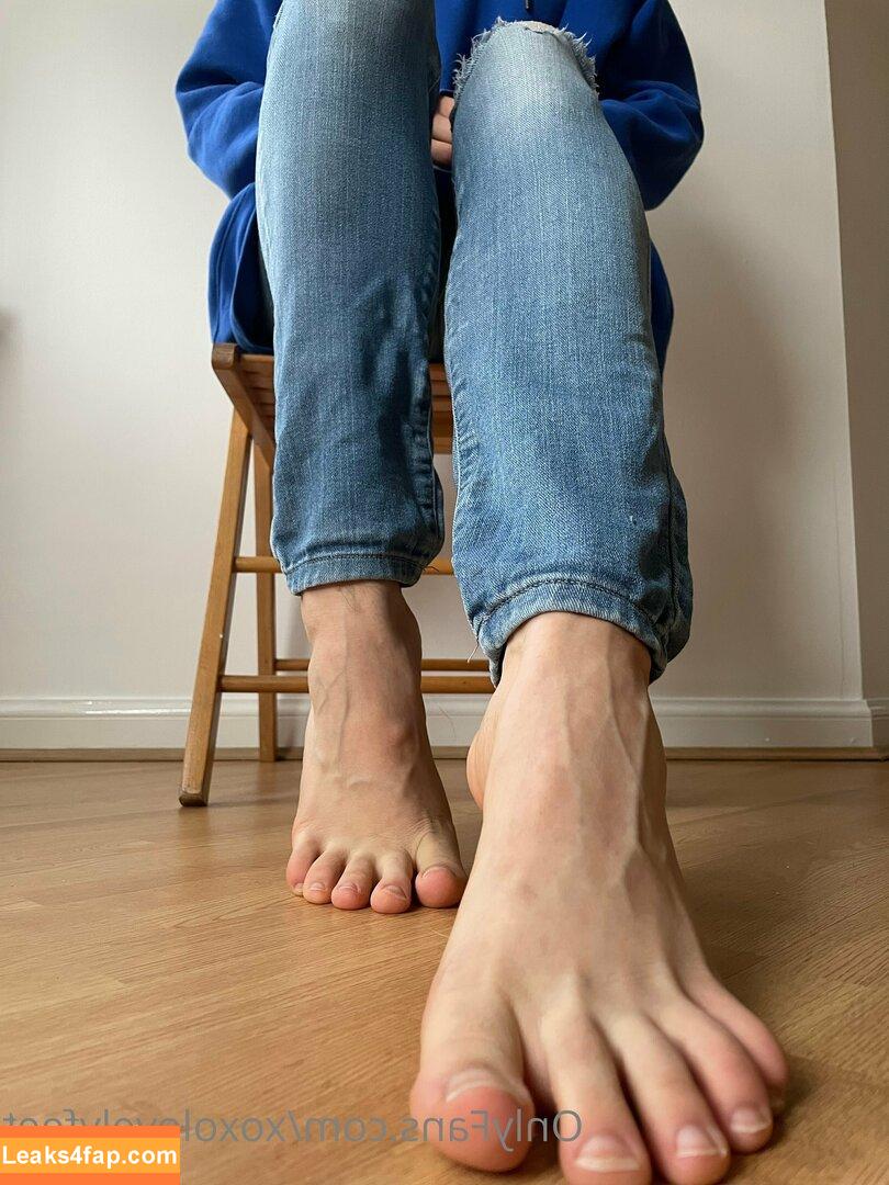 xoxolovelyfeet /  leaked photo photo #0010