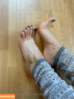 xoxolovelyfeet photo #0022