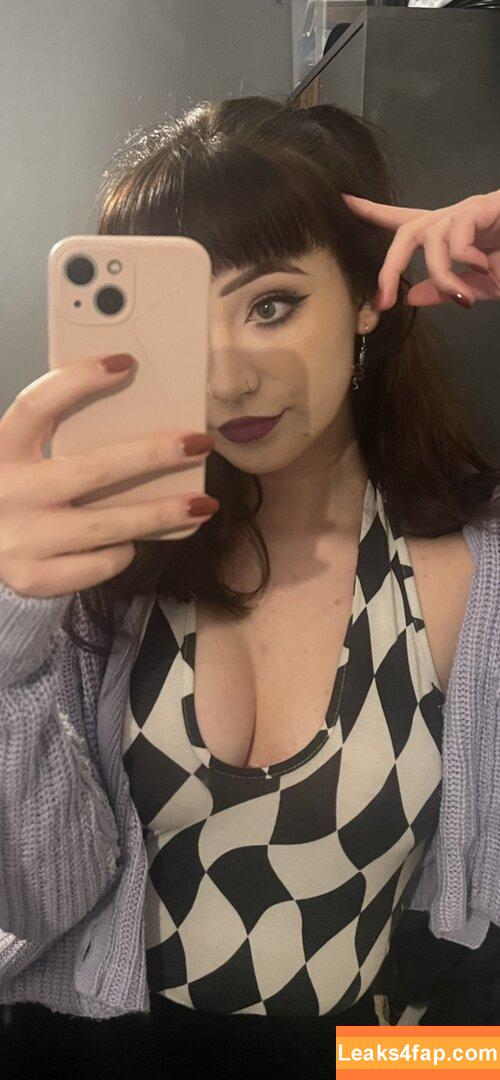 xroox / churkoux / rubyw_xox leaked photo photo #0036