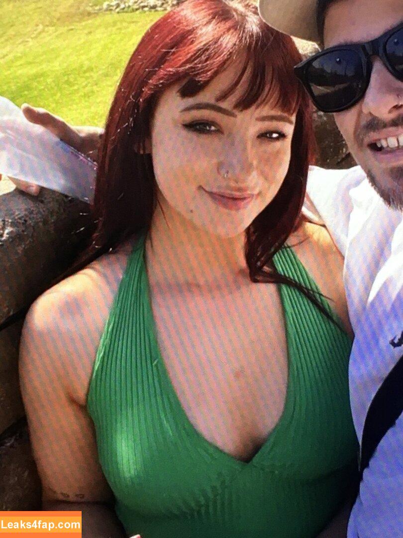 xroox / churkoux / rubyw_xox leaked photo photo #0044