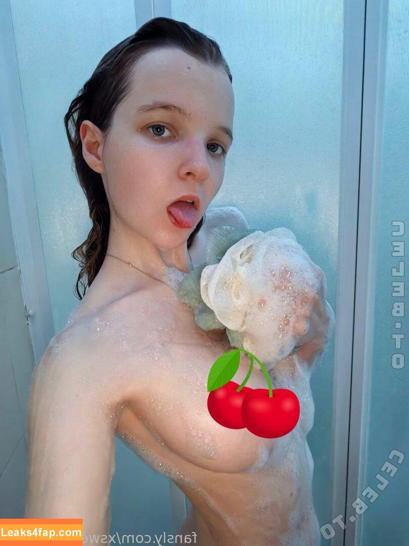 xsweetxcherryx / lina.rina18 слитое фото фото #0187