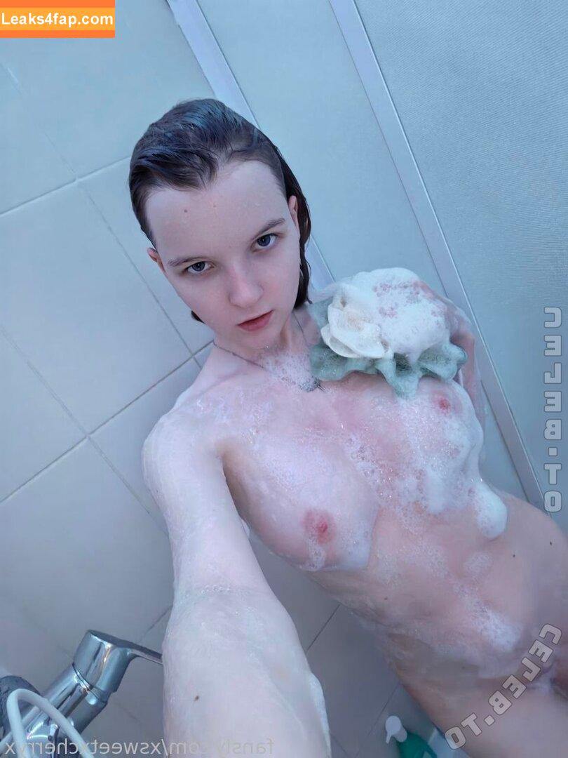 xsweetxcherryx / lina.rina18 leaked photo photo #0188