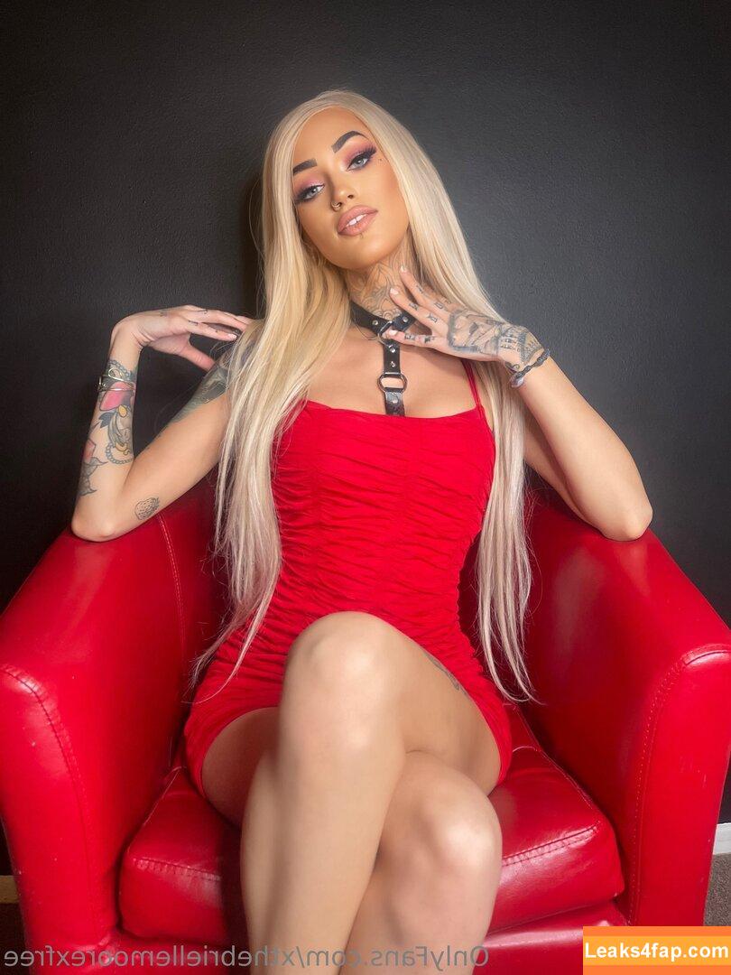 xthebriellemoorexfree /  leaked photo photo #0018