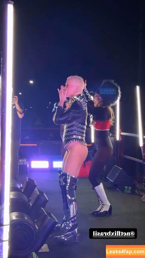 Xuxa Meneghel / xuxameneghel leaked photo photo #0083