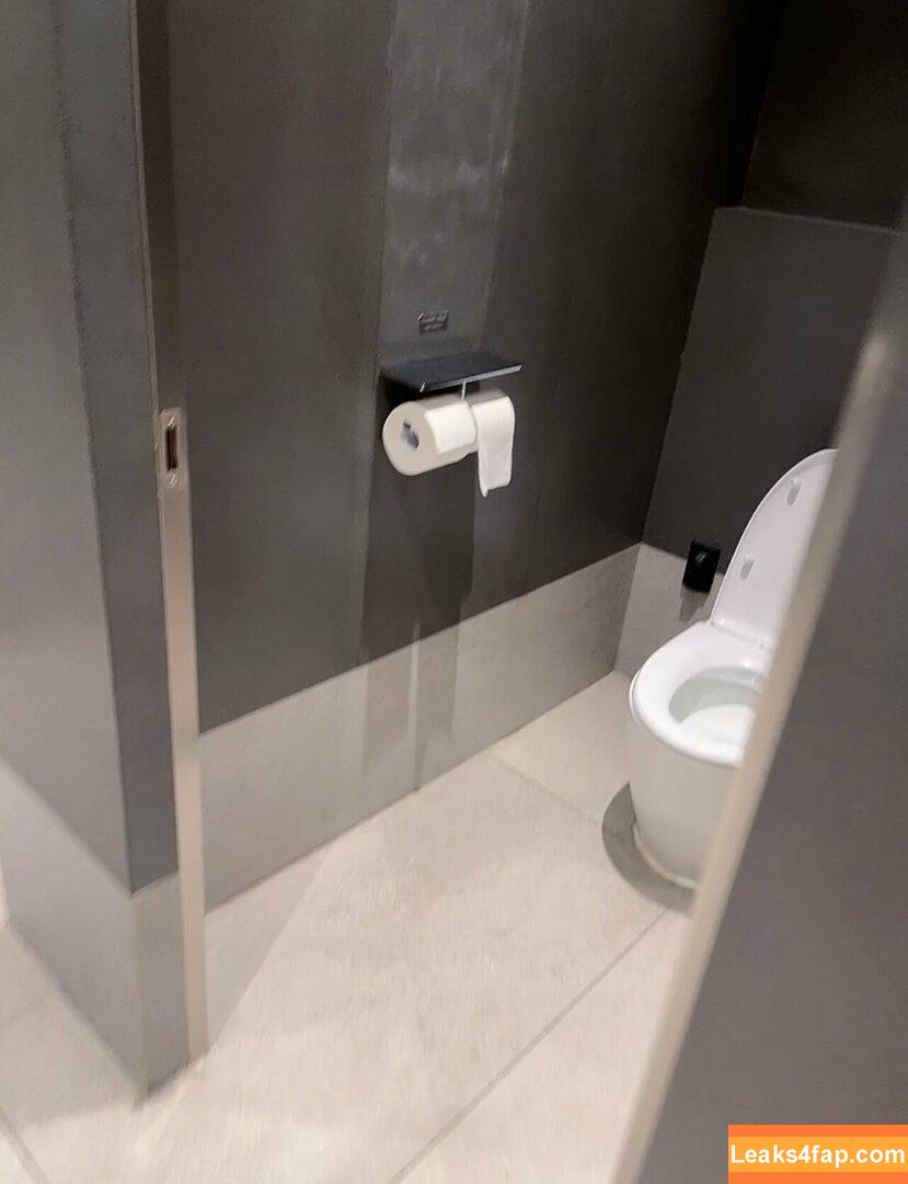 xxapple / Xxapple_e2 / iamnobody89757 leaked photo photo #0121