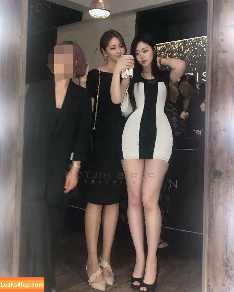 xxapple / Xxapple_e2 / iamnobody89757 leaked photo photo #0309
