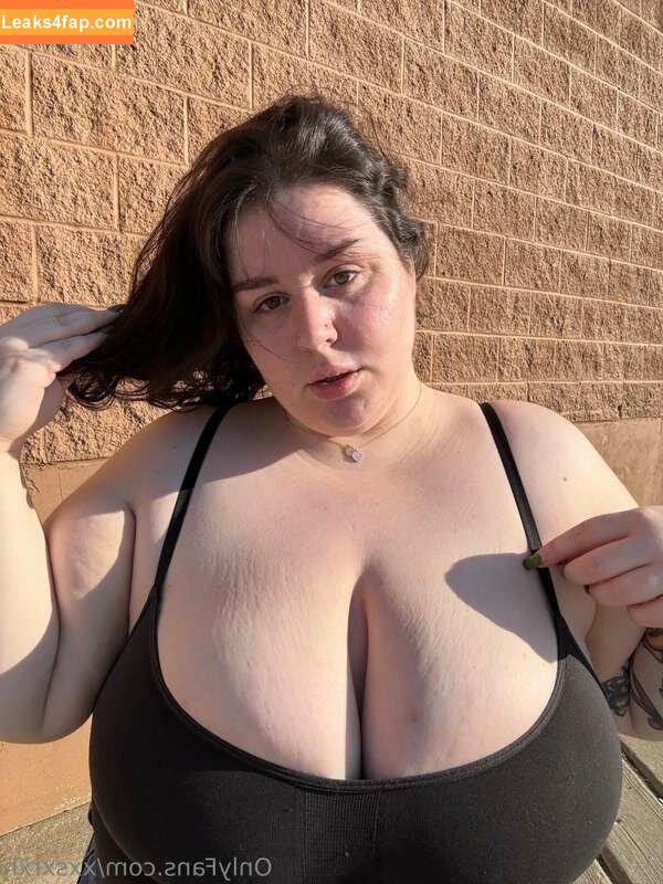 xxsxrxhvip / https: / sarahs_day leaked photo photo #0015