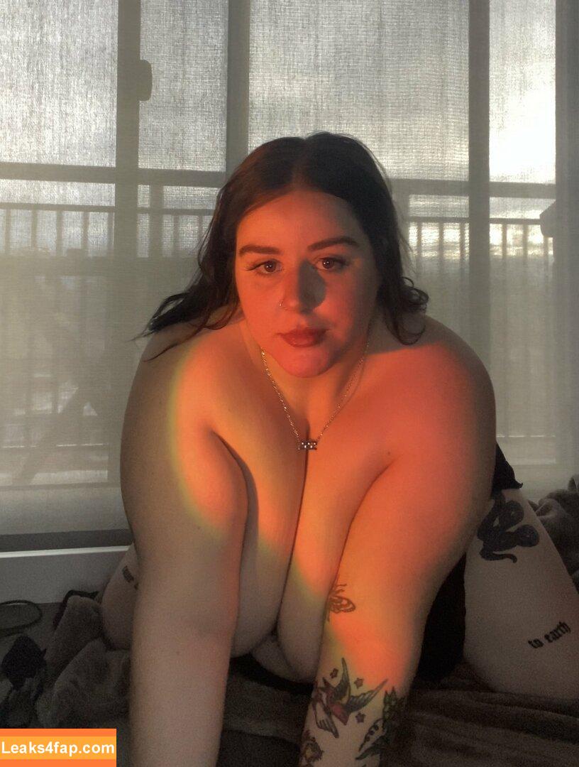xxsxrxhvip / https: / sarahs_day leaked photo photo #0037