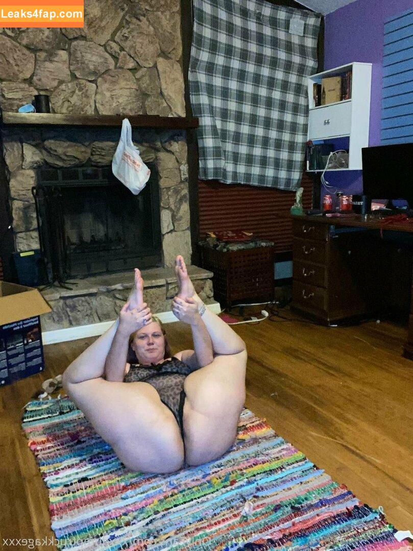 xxxdumptruckkagexxx /  leaked photo photo #0037
