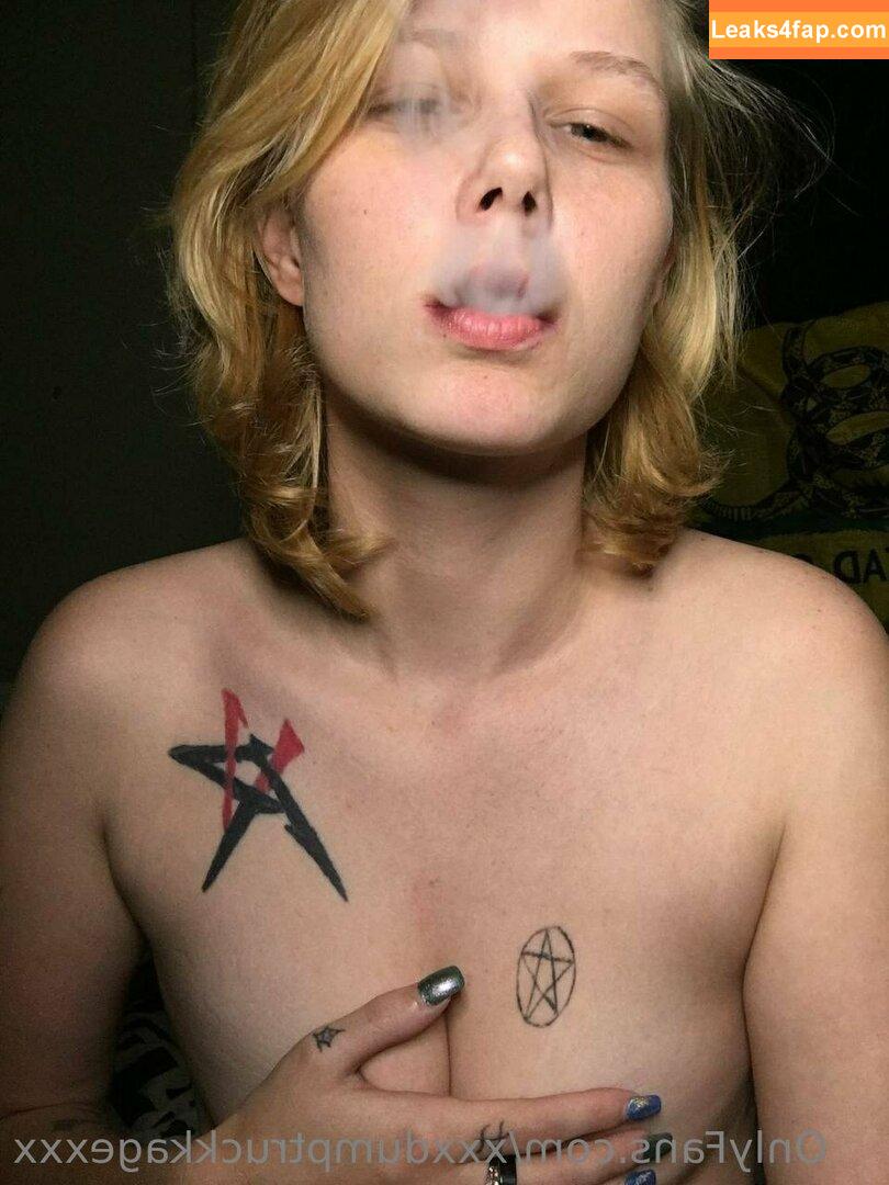 xxxdumptruckkagexxx /  leaked photo photo #0094