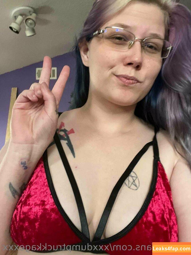 xxxdumptruckkagexxx /  leaked photo photo #0167