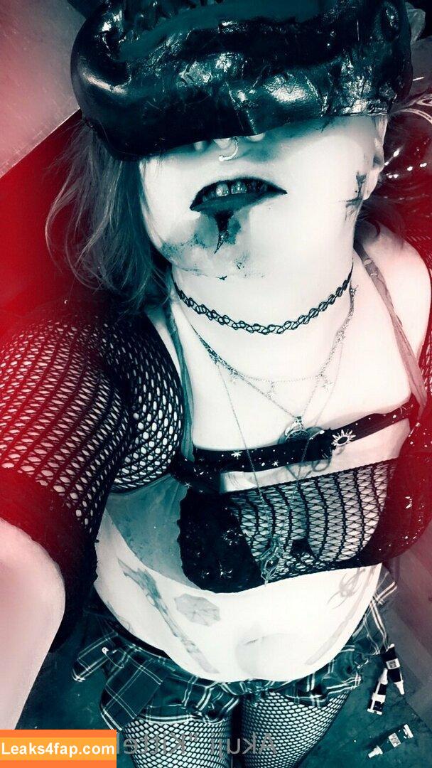 xxxgorygamerxxx /  leaked photo photo #0035