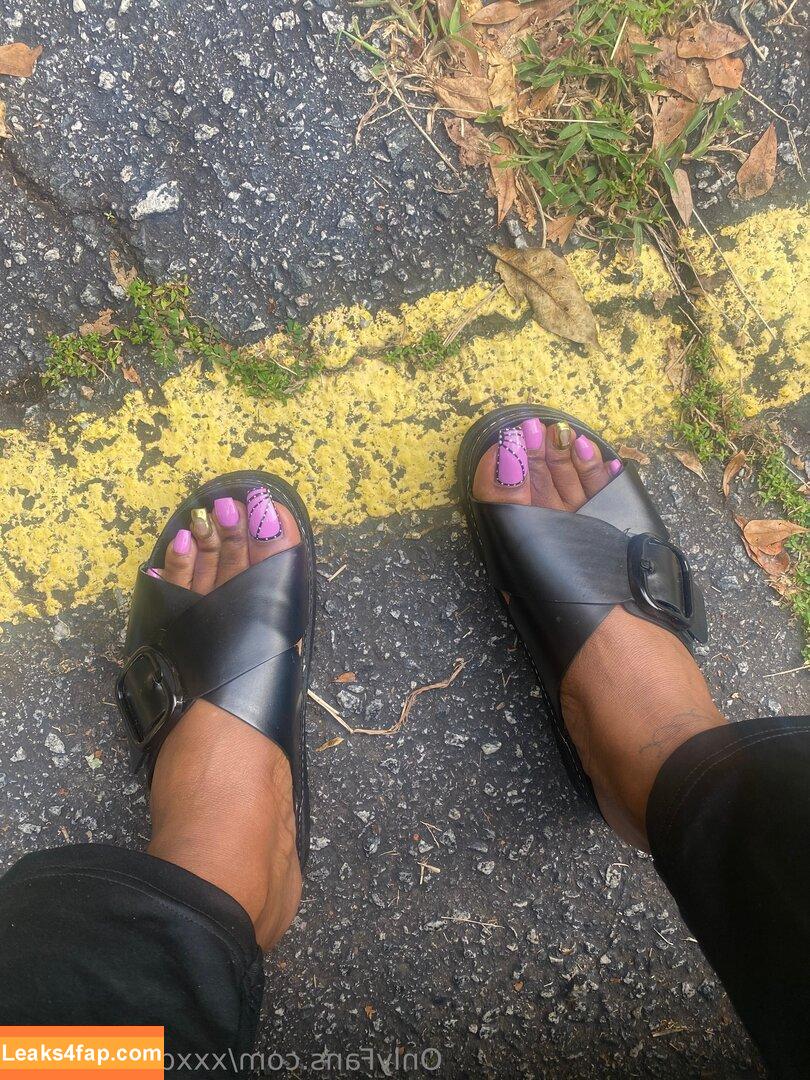 xxxquisitesoles / xxquisitesoles.99 leaked photo photo #0027