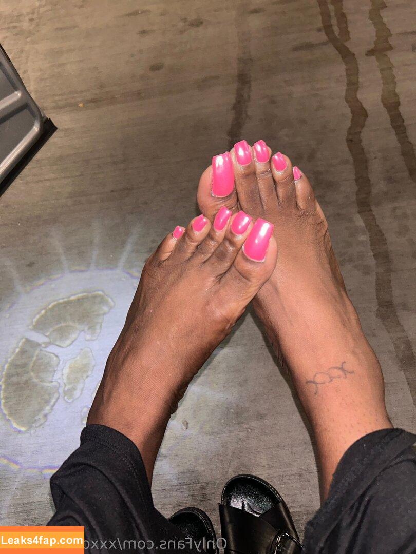 xxxquisitesoles / xxquisitesoles.99 leaked photo photo #0037