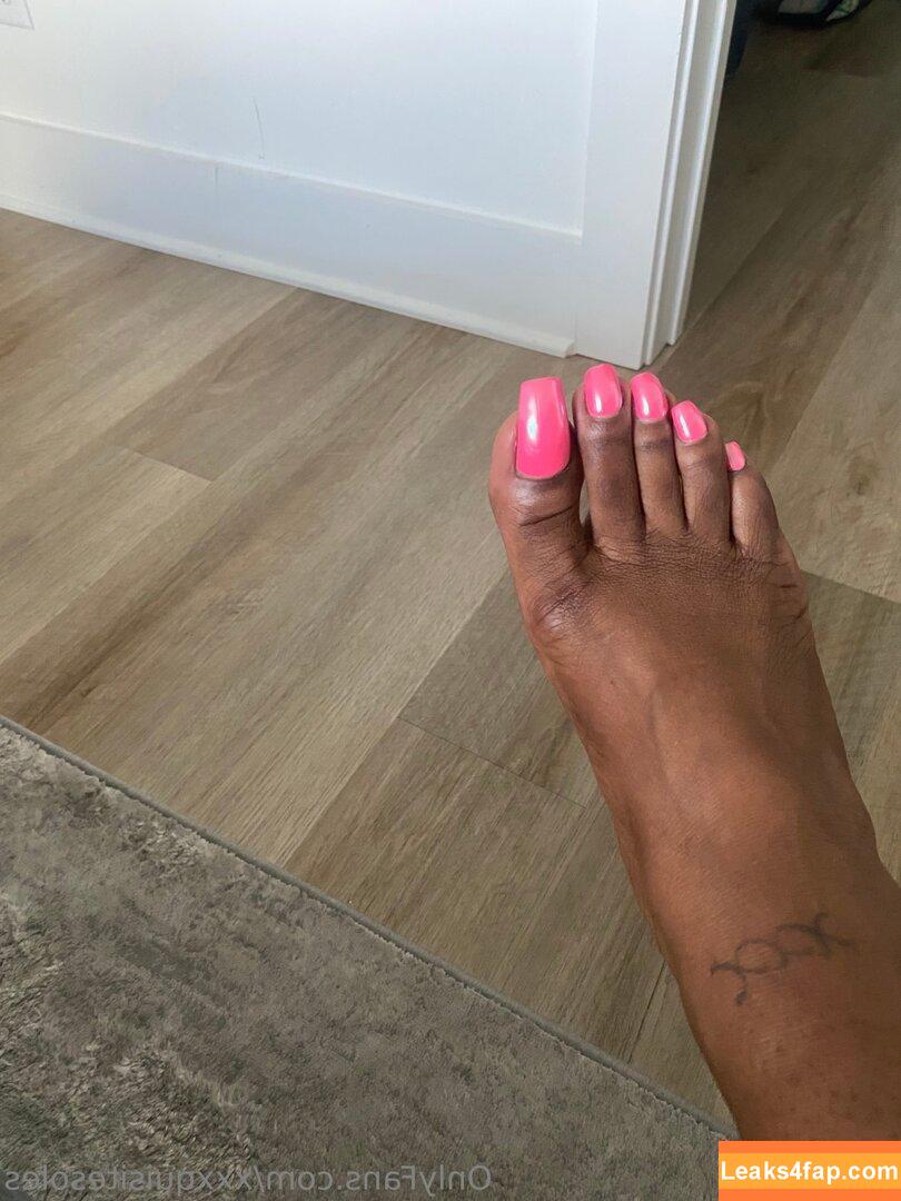 xxxquisitesoles / xxquisitesoles.99 leaked photo photo #0038
