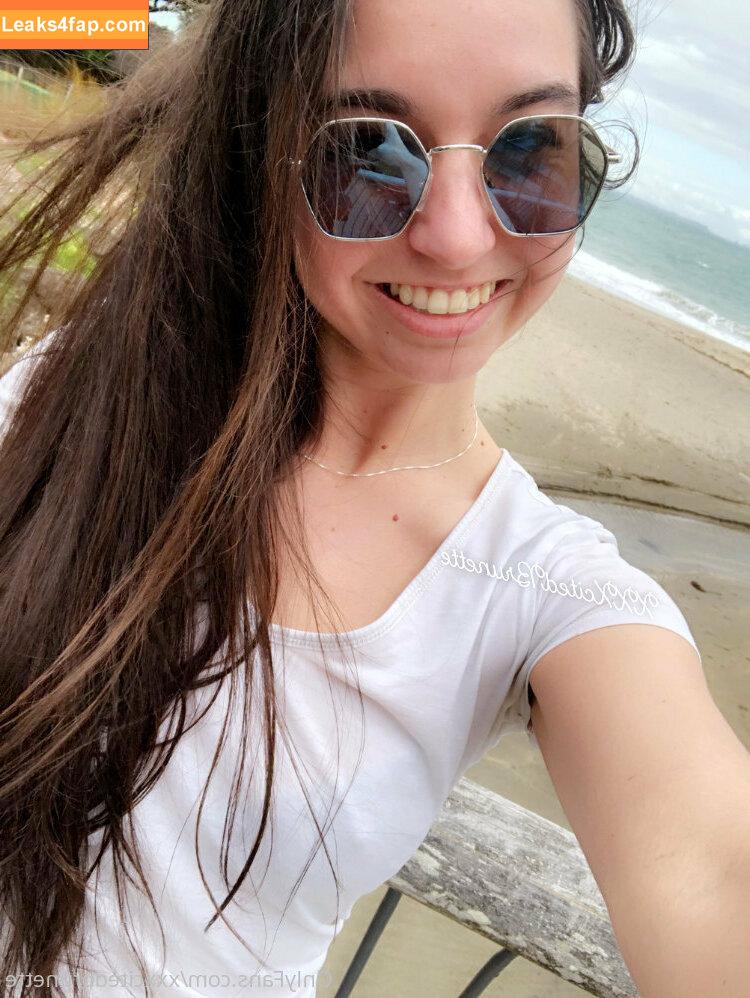 xxxsmilingcici /  leaked photo photo #0059