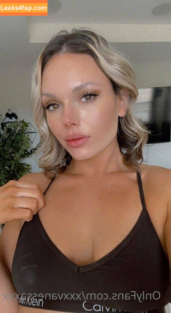 Xxxvanessaxxx / Vanessa / x.x.x.vanessa.x.x.x leaked photo photo #0148