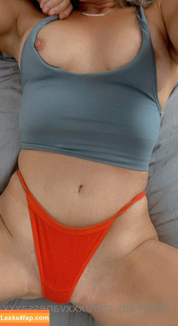 Xxxvanessaxxx / Vanessa / x.x.x.vanessa.x.x.x leaked photo photo #0167