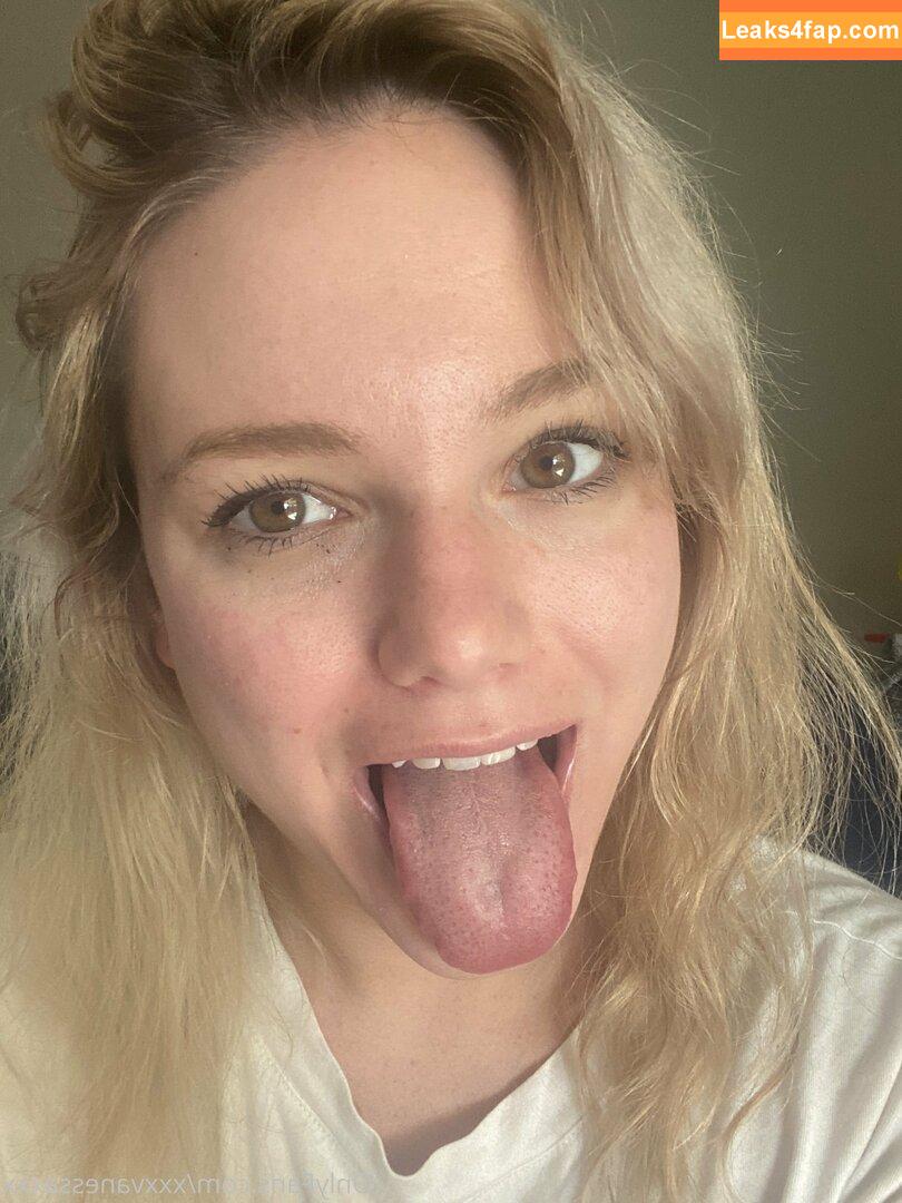 Xxxvanessaxxx / Vanessa / x.x.x.vanessa.x.x.x leaked photo photo #0294