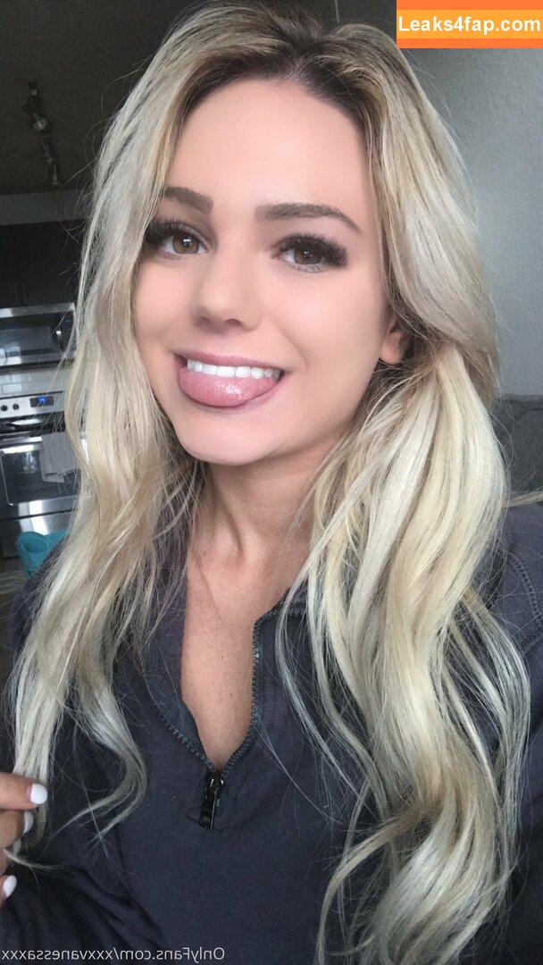 Xxxvanessaxxx / Vanessa / x.x.x.vanessa.x.x.x leaked photo photo #0299