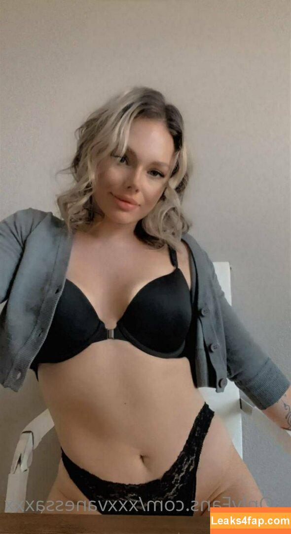 Xxxvanessaxxx / Vanessa / x.x.x.vanessa.x.x.x leaked photo photo #0371