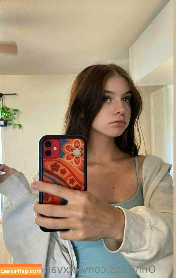 Xxxvanessaxxx / Vanessa / x.x.x.vanessa.x.x.x leaked photo photo #0550