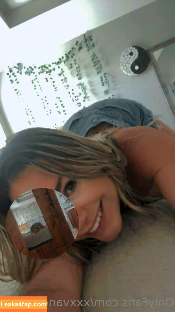 Xxxvanessaxxx / Vanessa / x.x.x.vanessa.x.x.x leaked photo photo #0623