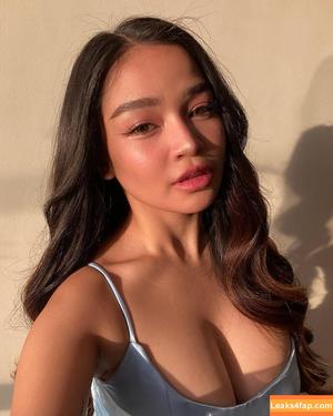 Xyriel Manabat фото #0008